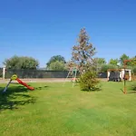 Vakantiehuis 2 Bedroom Beautiful In