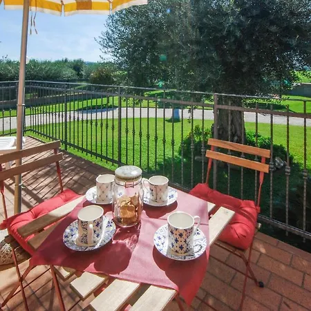 2 Bedroom Beautiful In Сasa de vacaciones *
